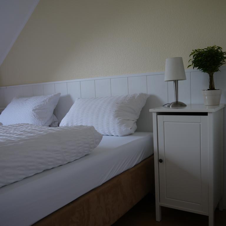 Apartmenthaus Sonnen Düsseldorf Rum bild